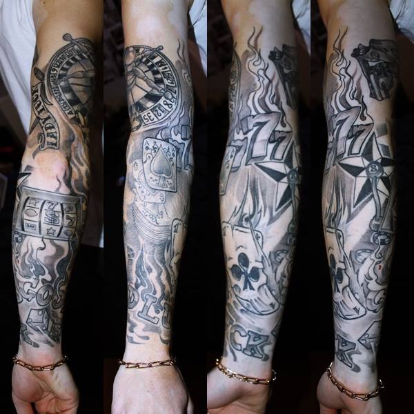 Un bras entièrement recouvert de tatouages. Crédit photo: Noémie Brochet.
